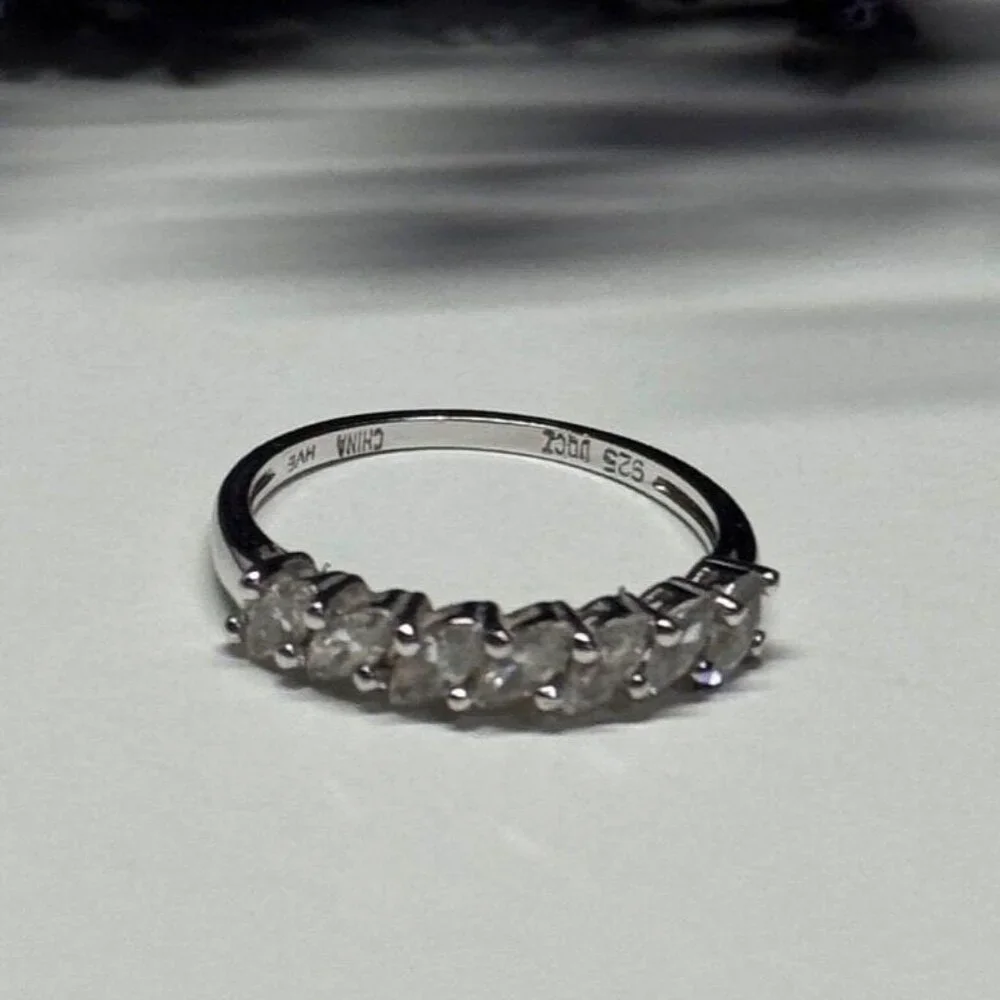 925 STERLING SILVER CZ RING SIZE 8.5